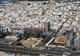 La falta de obra nueva en las islas aúpa el precio de la vivienda usada sobre la de primera mano