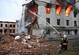 Rusia lanza su mayor ataque contra Járkov y deja 10 muertos