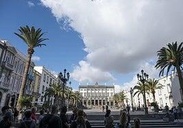 Canarias despide la semana con nubes y temperaturas estables