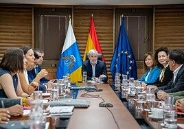 Canarias espera la llamada del Estado para negociar sobre la falta de vivienda