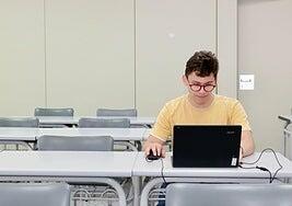 La PAU se adapta a la enfermedad rara de Pablo: «Me ha ido bien»