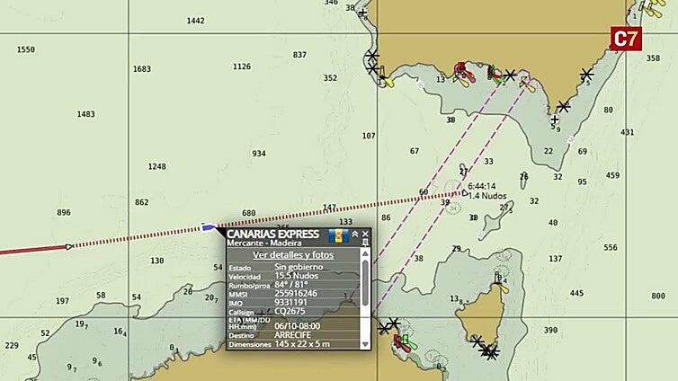 El buque Canarias Express, a la deriva y sin gobierno entre las aguas de Fuerteventura y Lanzarote