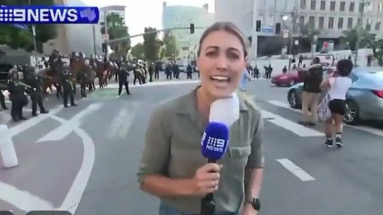 Disparan a una periodista australiana en mitad de los disturbios de Los Ángeles