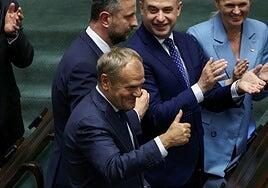 Tusk anuncia una remodelación del Gobierno polaco tras superar una moción de confianza
