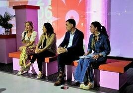 Una feria sobre salud femenina rompe los tabús de la menopausia