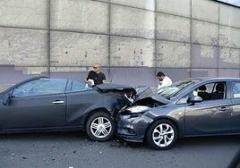 Retenciones en la GC-1 tras el choque de dos vehículos a la altura del subterráneo de la Base Naval