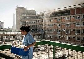 El bombardeo iraní sobre un hospital refuerza a Israel en su objetivo de asesinar a Jamenei