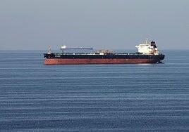 Teherán amenaza con cerrar el tráfico de petróleo en el estrecho de Ormuz