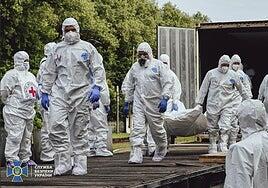 Zelenski acusa a Moscú de enviar 20 cuerpos de soldados rusos en los intercambios