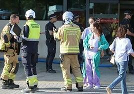 Una paciente muerta y ocho sanitarios intoxicados por un incendio intencionado en un psiquiátrico de Valencia