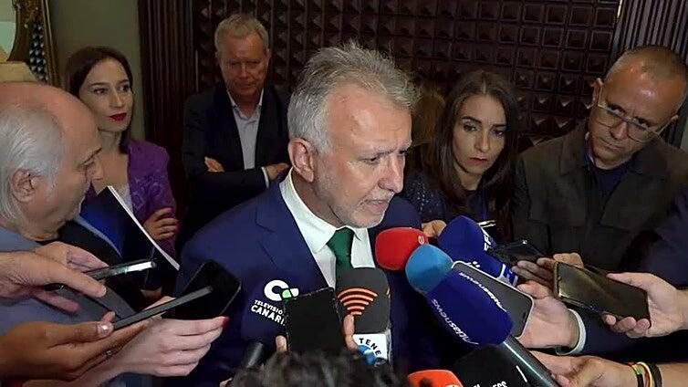 Ángel Víctor Torres espera que el acuerdo para los menores solicitantes de asilo se cierre próximamente