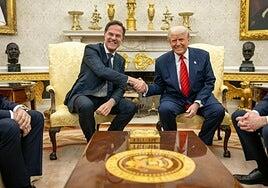 Trump muestra un mensaje de Rutte en el que queda clara la sumisión del secretario general de la OTAN