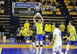 De Amo: «Mantener el bloque ganador es el mayor logro del CV Guaguas»