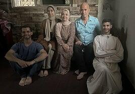 La familia Hammad vuela hacia España tras escapar de Gaza: «Hemos vuelto a nacer»
