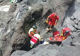 Grave tras precipitarse varios metros en la costa de Lanzarote