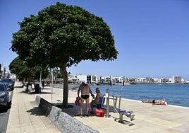 El viento amainará este lunes al mediodía y podría llover débilmente