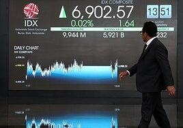 Las bolsas se mantienen en guardia ante la estrategia arancelaria de Trump