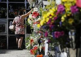 Un juzgado reconoce daños morales por enterrar en Telde a una extraña en el nicho de otra familia