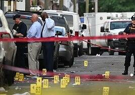 Tres muertos y diez heridos en un brutal tiroteo en Filadelfia donde se intercambiaron más de cien disparos