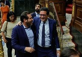 El auto judicial sobre Ábalos agua el alivio del Gobierno por «la victoria» frente al Feijóo «más sucio»