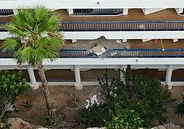 Un derrumbe obliga a evacuar dos apartamentos en el Lomo de Taurito