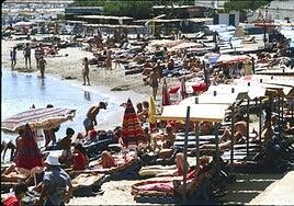 Operación Salida en los 80: los icónicos utilitarios que poblaban las carreteras españolas