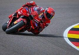 Di Giannantonio desafía a Marc Márquez en Sachsenring