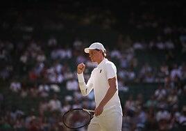 Sinner acelera el ocaso de Djokovic