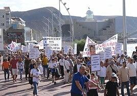 Las Torres lleva a Las Canteras su protesta por las expropiaciones