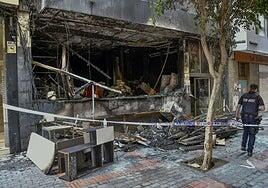 Incendio en Miguel Rosas: el edificio debe desalojarse por salubridad