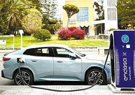 La luz azul de Endesa conquista el parque móvil de Canarias