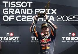 Otro recital de José Antonio Rueda para sentenciar Moto3