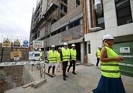 La torre pediátrica del Materno ya apunta al cielo: «Estará en funcionamiento en menos de un año»