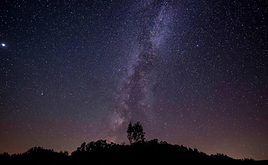 Esta estrella sobrevivió a un agujero negro y regresó por más
