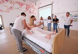 15 desempleados se forman en atención a personas con necesidades especiales