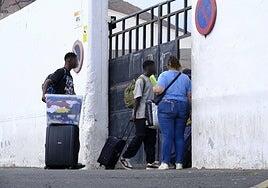 Los primeros menores asilados llegan al Canarias 50: «Son adolescentes de Mali y Senegal»