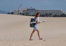 La piqueta zanja el litigio de 17 años en el hotel Riu Tres Islas, en Corralejo