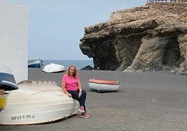 María del Pino Alonso, del bar Jaula de Oro, y Pedro Martín, de bodegas Conatvs, premios Playas de Oro de Fuerteventura