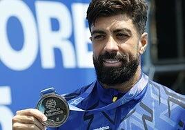 El grancanario Carlos Gimeno hace historia en Singapur con su plata en la final de 27 metros