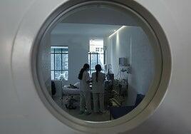 Fuga de enfermeras canarias recién tituladas: «Más de la mitad salen al extranjero o a otras autonomías»