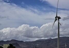 Cielos nubosos en el norte con lluvias débiles y despejado en el resto este sábado