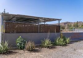 Santa Lucía instala un sistema de nebulización en el albergue de animales