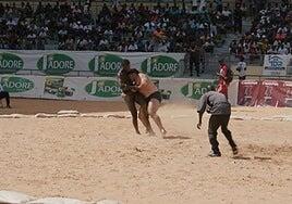 La lucha canaria conquista Dakar en un histórico encuentro cultural y deportivo