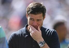 Al rompecabezas de Xabi Alonso le falta una pieza