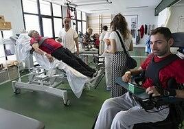 Tetrapléjico por una zambullida: «Te olvidas de la vida que imaginaste»