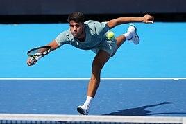 Así hemos narrado la sufrida victoria de Alcaraz ante el bosnio Dzumhur en Cincinnati