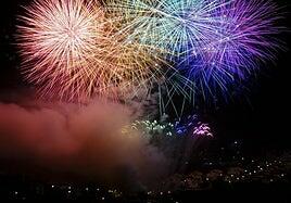 Noche mágica de fuegos en San Lorenzo