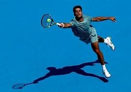 Alcaraz mejora rumbo a octavos de final de Cincinnati