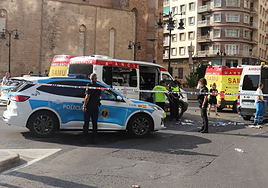 Una niña de seis años muere tras ser atropellada por una ambulancia en el centro de Valencia