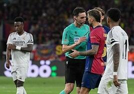 La nueva medida para proteger a los árbitros en España